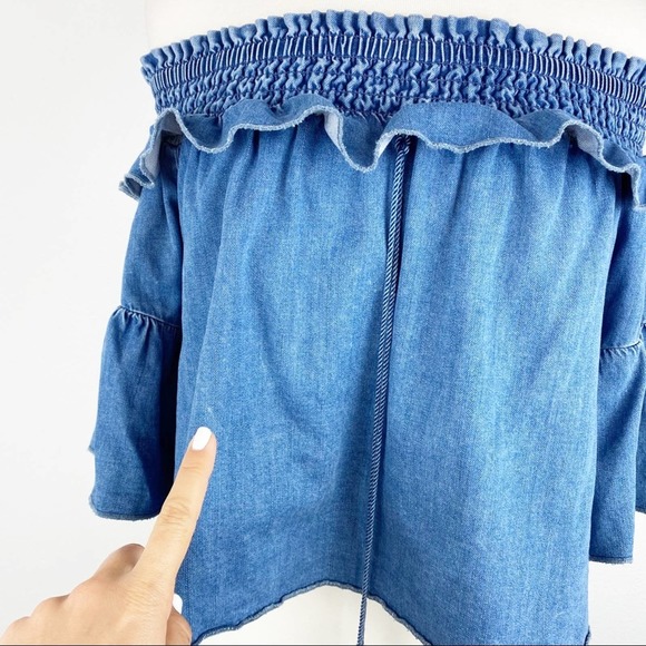 Bebe Women's Denim Off Shoulder Ruffle Boho Top XS - Picture 8 of 8